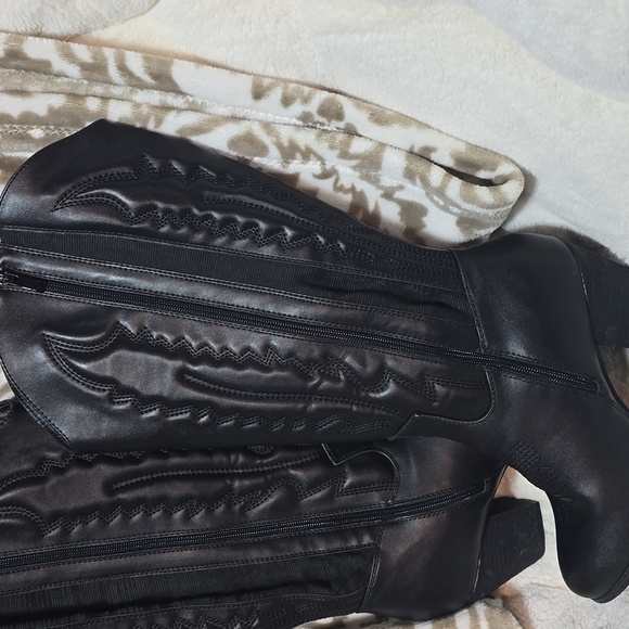 Torrid Wide Calf Western Boot - Picture 4 of 10